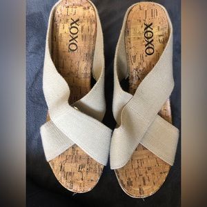 Beautiful criss cross wedges